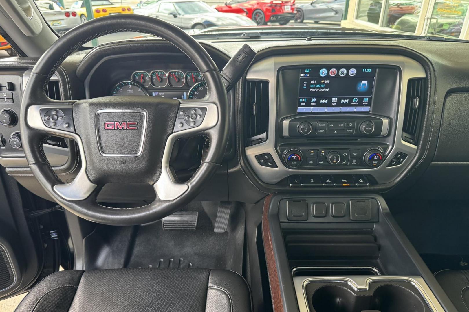 2018 Black /Black GMC Sierra 2500HD SLT (1GT22TEGXJZ) with an V8 6.0 Liter engine, Automatic 6 Speed transmission, located at 2304 W. Main St., Boise, ID, 83702, (208) 342-7777, 43.622105, -116.218658 - Ready To Haul! - Photo#13