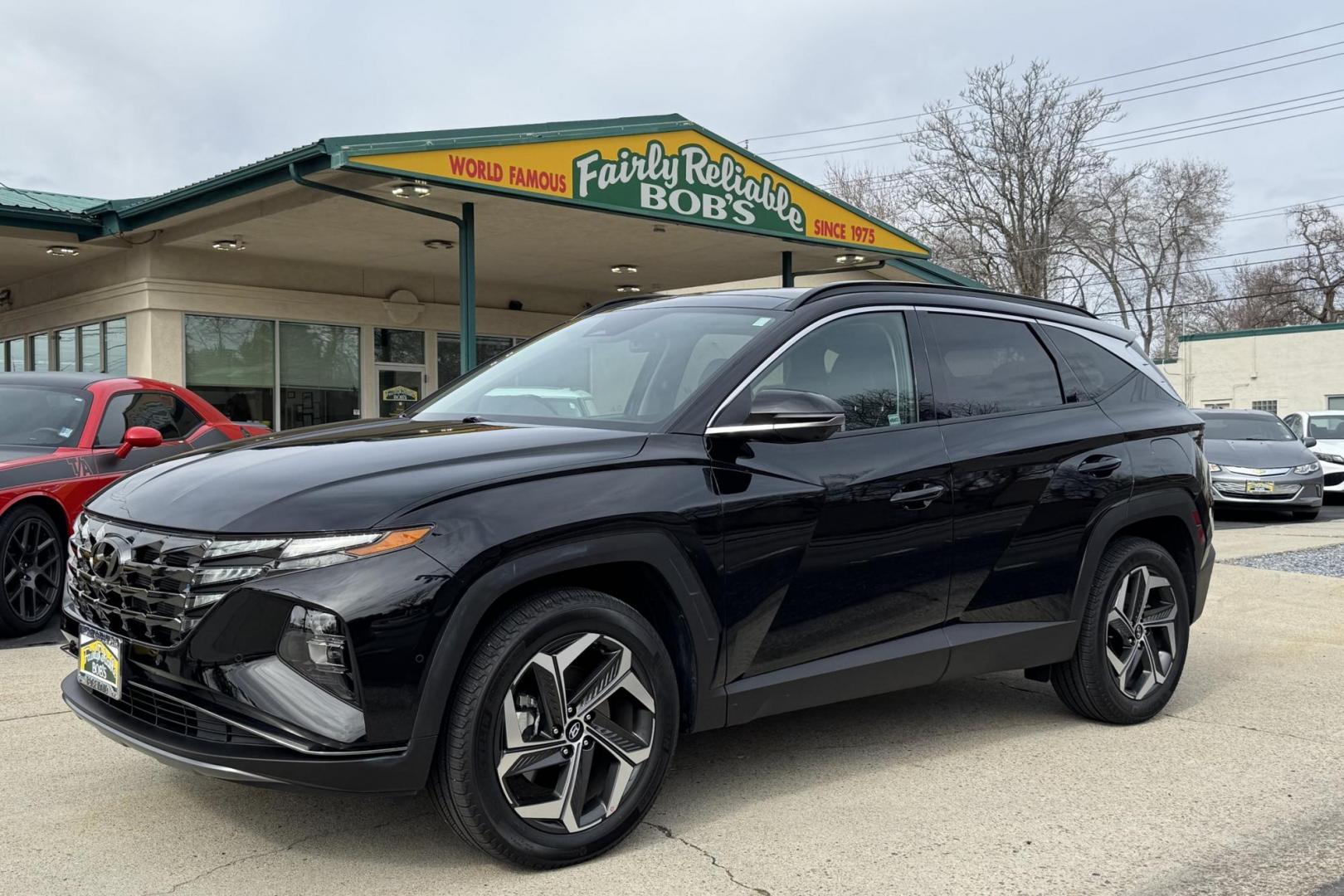 2022 Black /Black Hyundai Tucson Limited (5NMJECAE6NH) with an 4 Cyl 2.5 Liter engine, Automatic 8 Speed transmission, located at 2304 W. Main St., Boise, ID, 83702, (208) 342-7777, 43.622105, -116.218658 - Incredibly Low Mileage! Idaho Car! - Photo#0